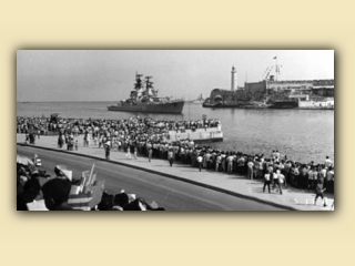 01..кубинский порт Моро 1969 Заход крейсера(автор неизвестен).jpg